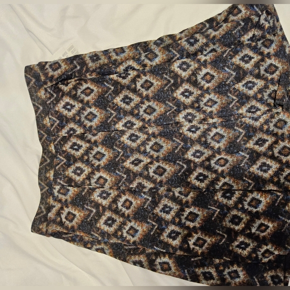 LuLaRoe Madison A-line skirt, knee-length – Patterned Midi Skirt - Picture 2 of 2